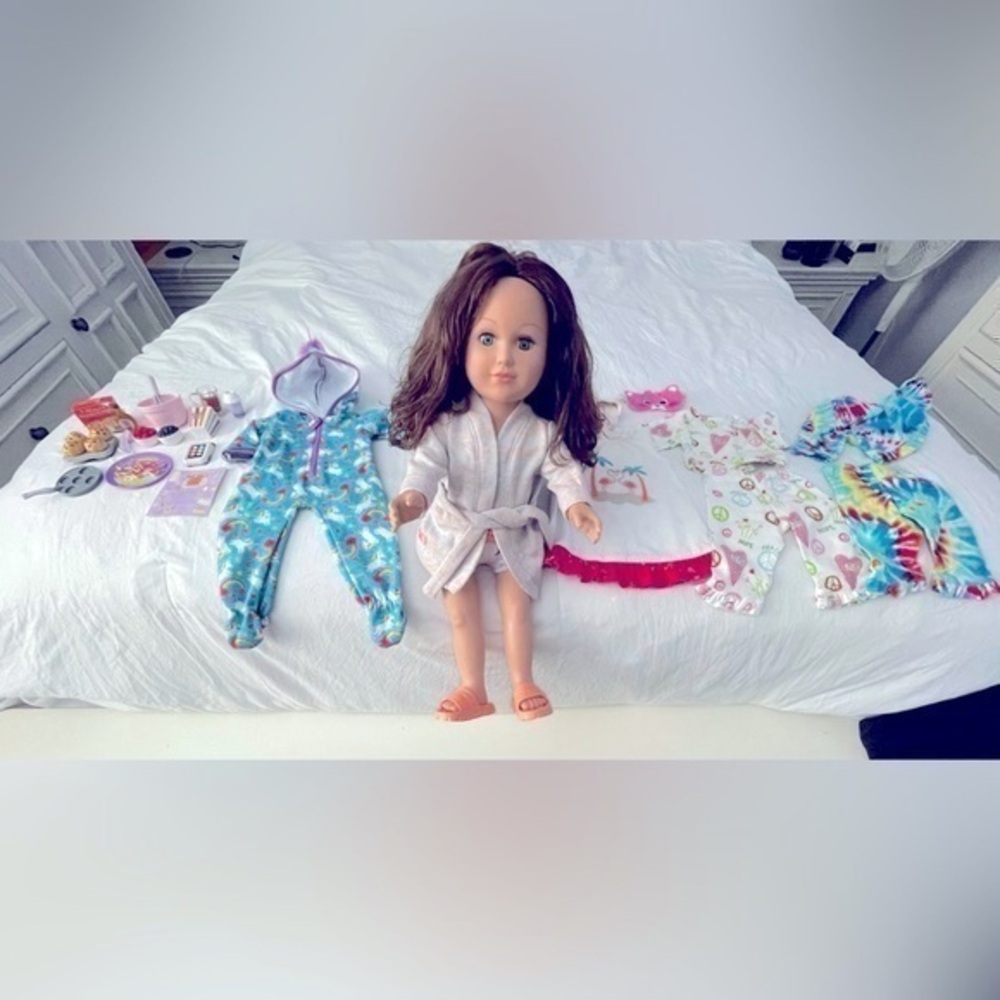 18” Doll & Playset w/5 pair of Pajamas & Care Bear Accessories Kitchen School
